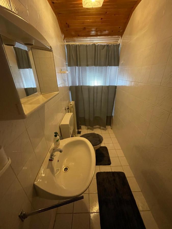 Haus Silvia Hotel Jadranovo Buitenkant foto